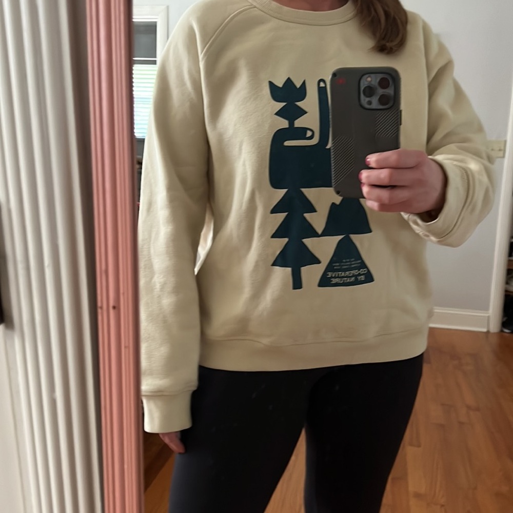 REI graphic crewneck Co-Operative by Nature size large butter yellow